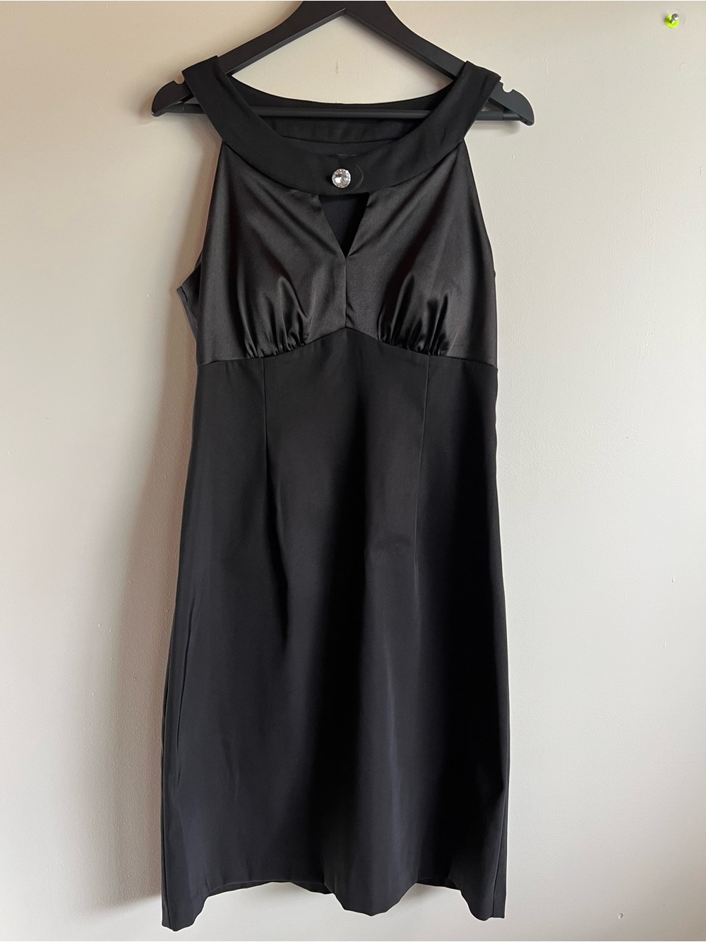 Connected Apparel Black Cocktail Dress Size 10 Sleeveless Satin Detail Midi